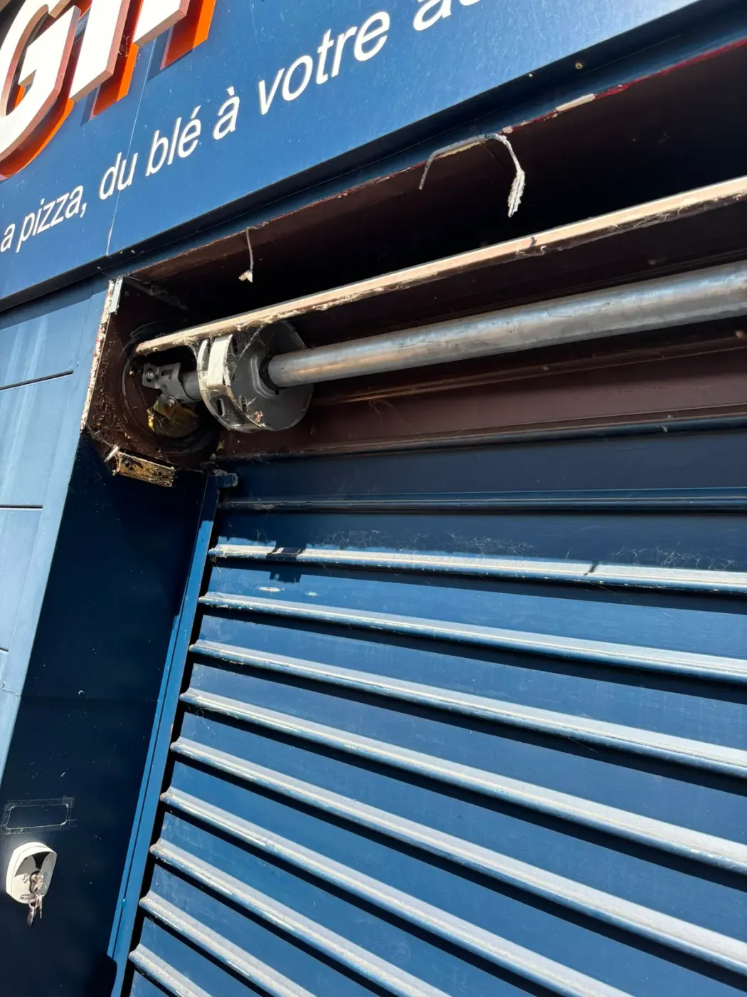 Réparation de rideau métallique à Paris 10
